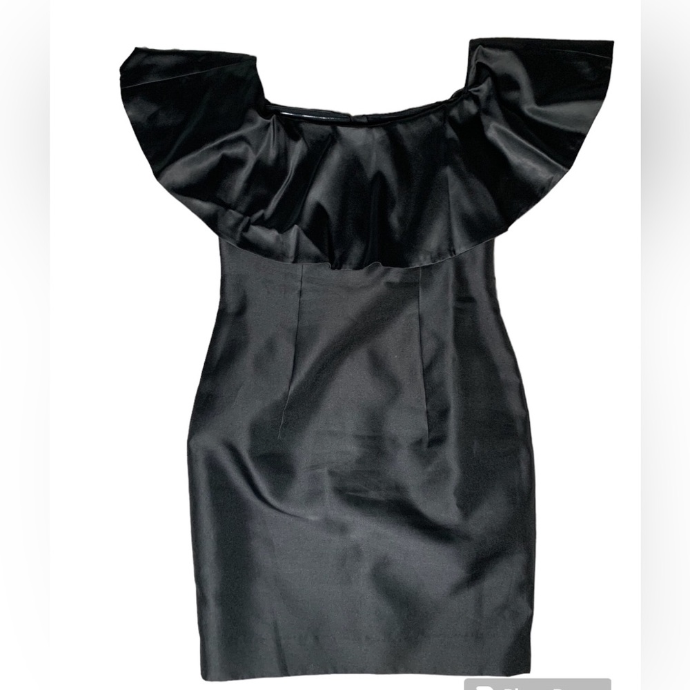 Adrianna Papell Black Satin Off Shoulder Cocktail Dress RN59782 Size 8